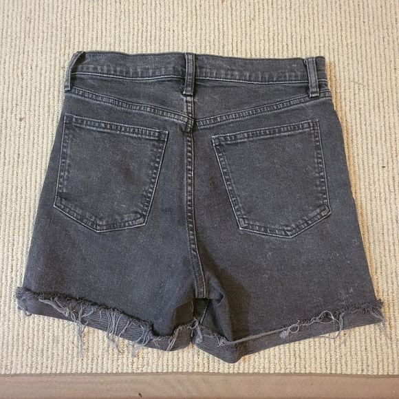 GAP High Rise 4" Shorts - Picture 3 of 4
